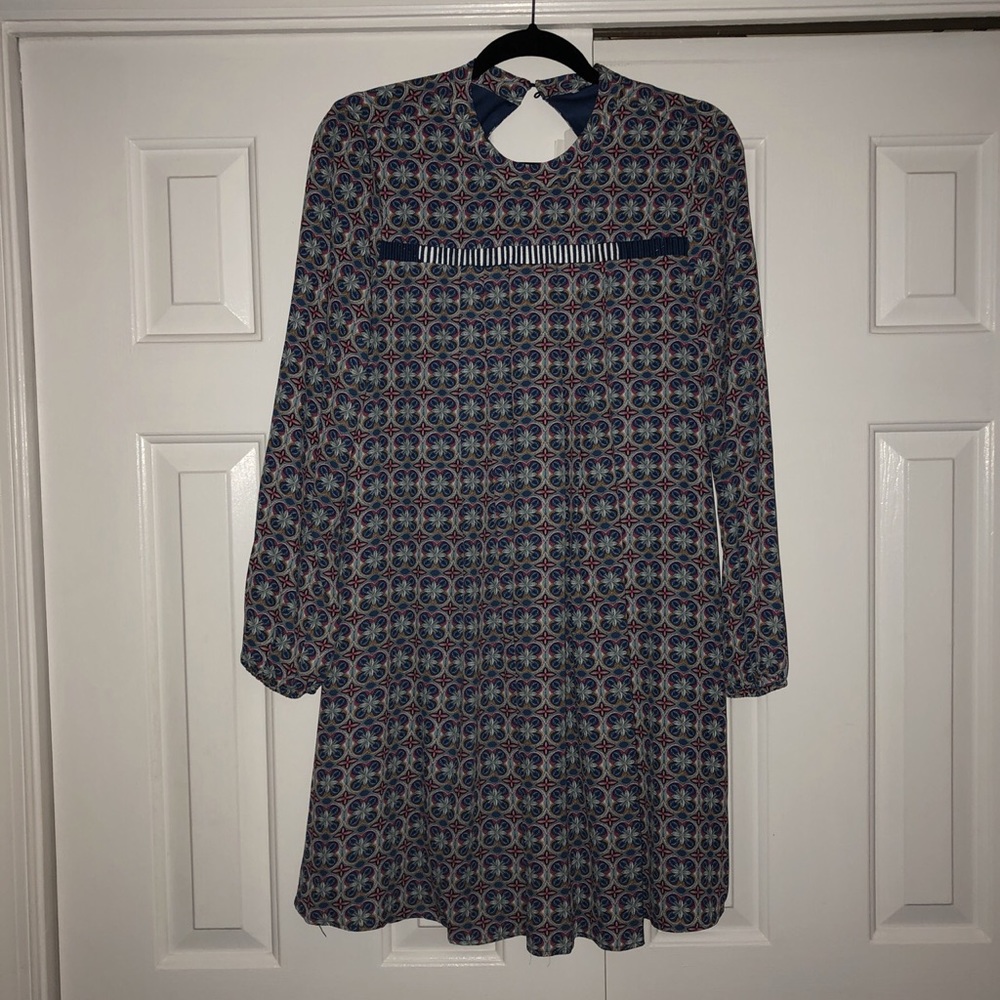 Groovy colorful shift dress